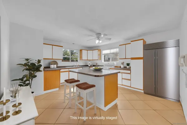 $699,700 | 805 Avenida Taxco, Vista, CA 92084