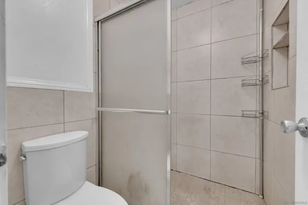 $699,700 | 805 Avenida Taxco, Vista, CA 92084