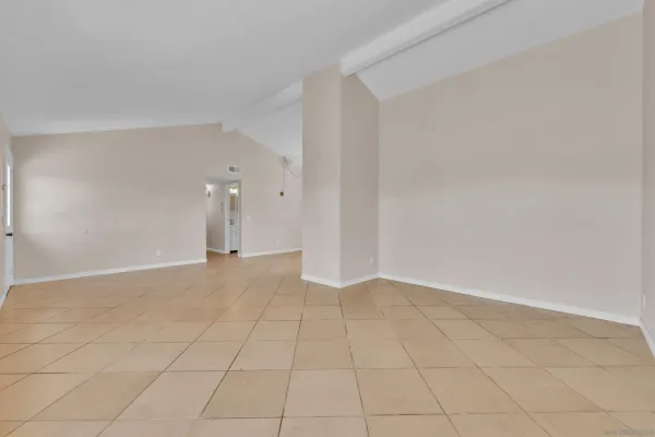 $699,700 | 805 Avenida Taxco, Vista, CA 92084