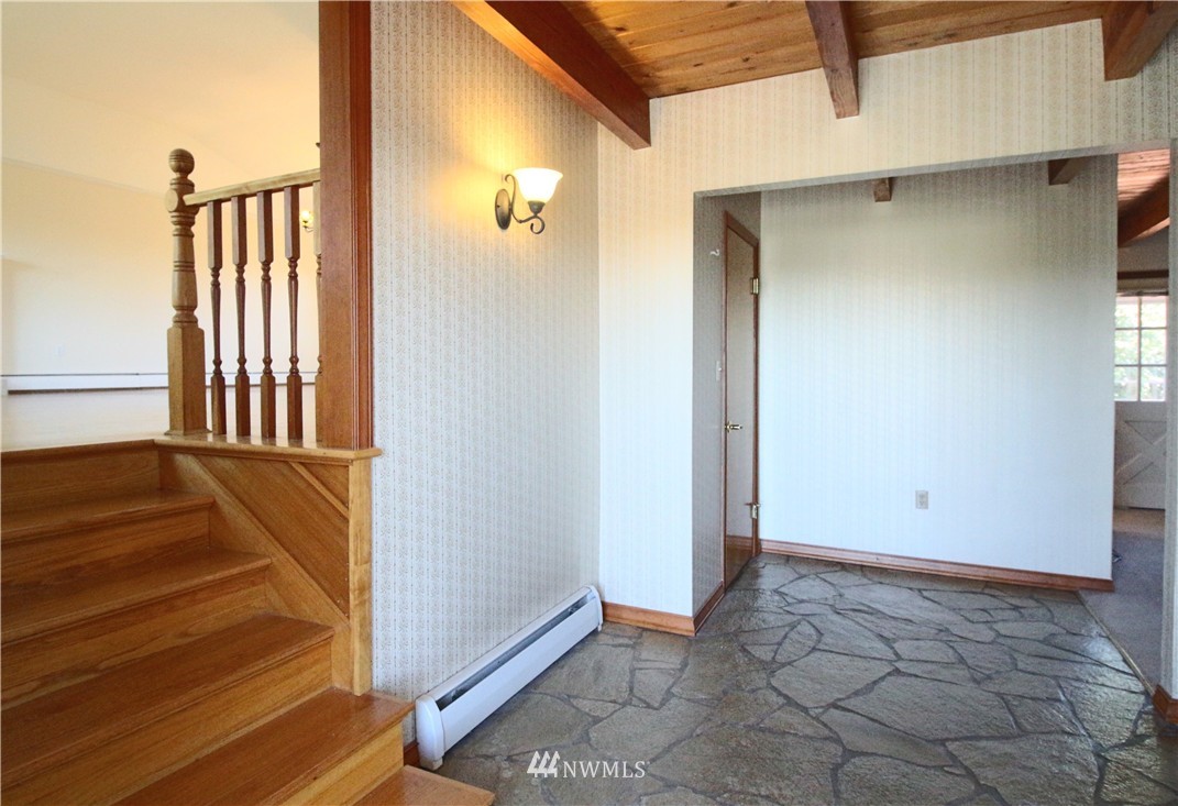 752 Duvall Place Northeast Renton, WA 98059 - Photo 3 of 20