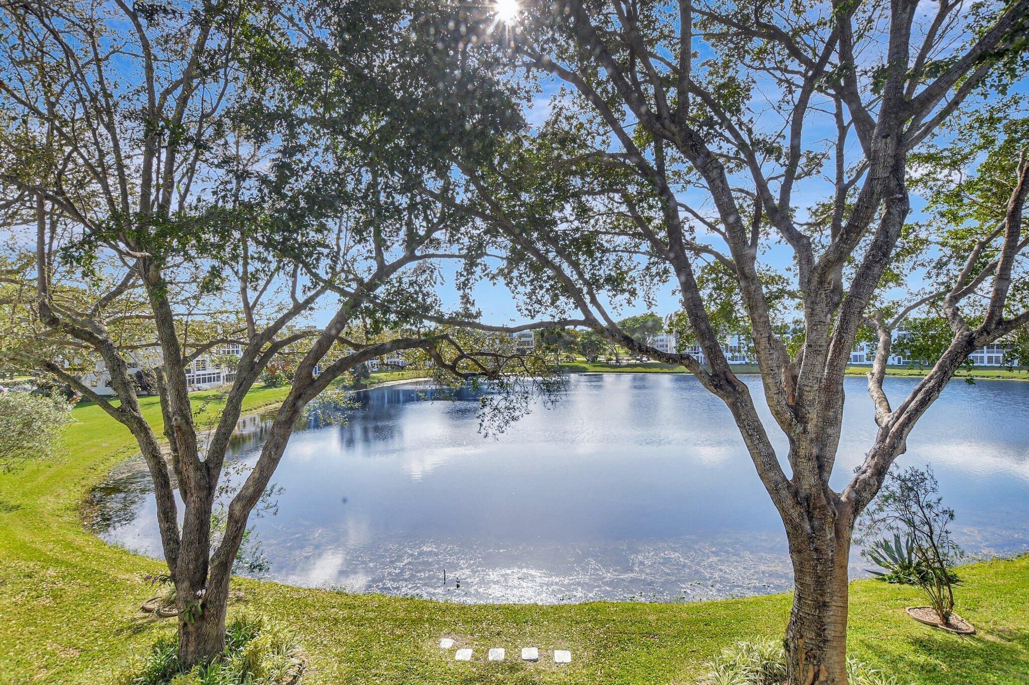 2051 Cambridge C Deerfield Beach, FL 33442 - Photo 21 of 76 23-web-or-mls-DSC_3076