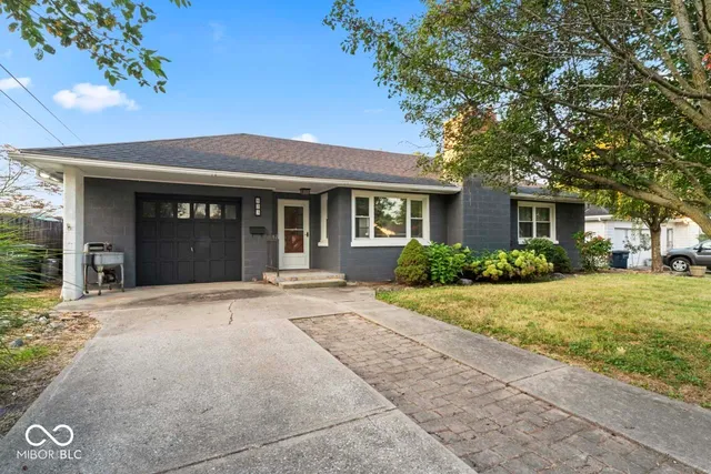 $160,000 | 823 North A Street, Elwood, IN 46036