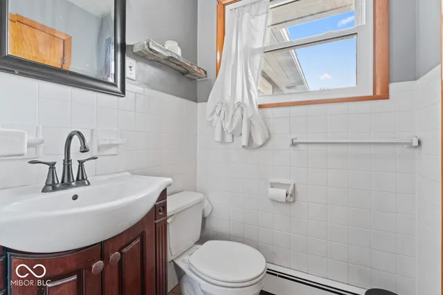 $160,000 | 823 North A Street, Elwood, IN 46036