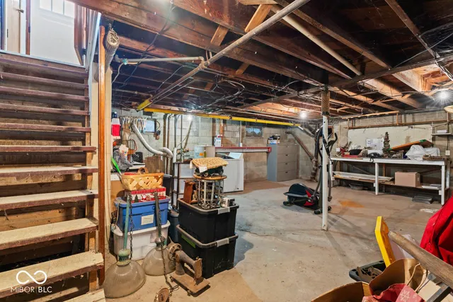 $160,000 | 823 North A Street, Elwood, IN 46036