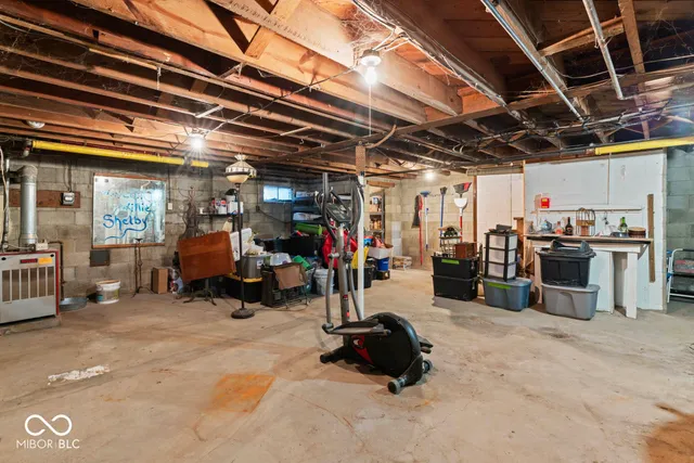 $160,000 | 823 North A Street, Elwood, IN 46036