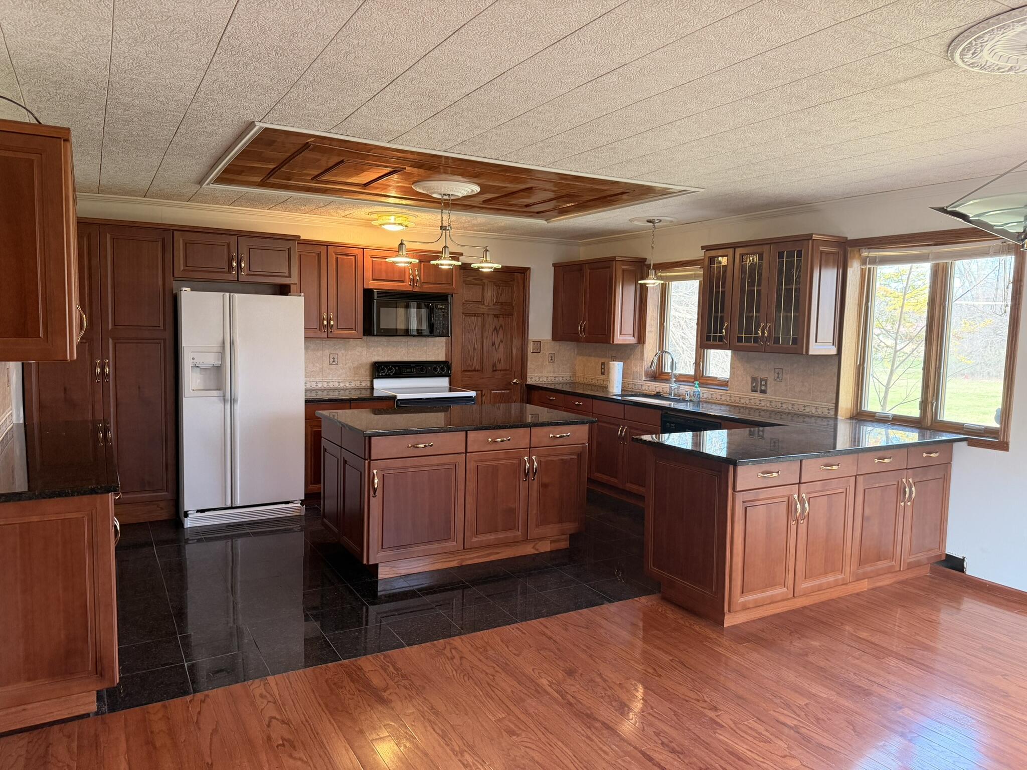 170 North Rolland Road Brookfield, WI 53005 - Photo 9 of 24 Kitchen