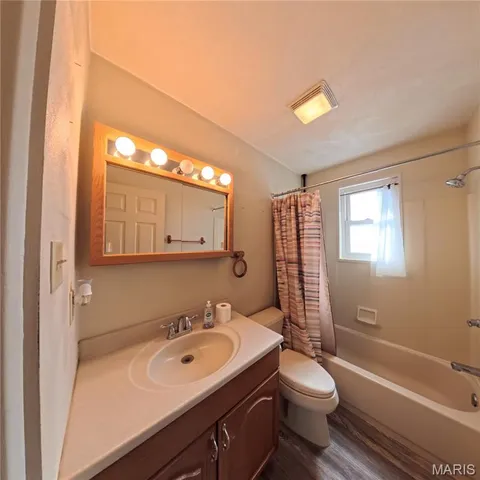 $159,500 | 6106 Warren Drive, Belleville, IL 62223