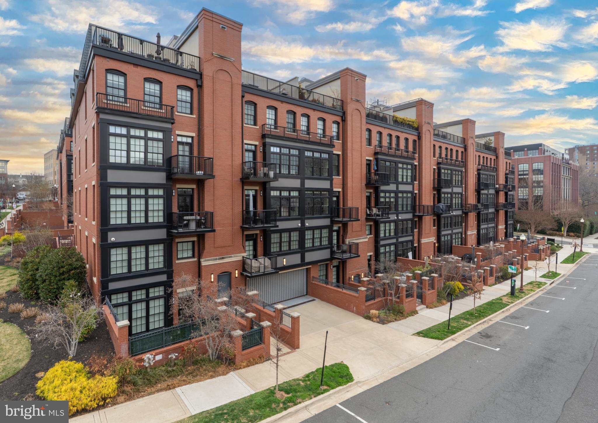 1701 16th St N Unit 355  