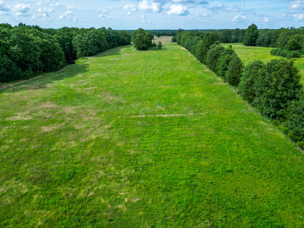 10175 Doe Run Road Phillipsburg, MO 65722 - Photo 2 of 18 DJI_0087