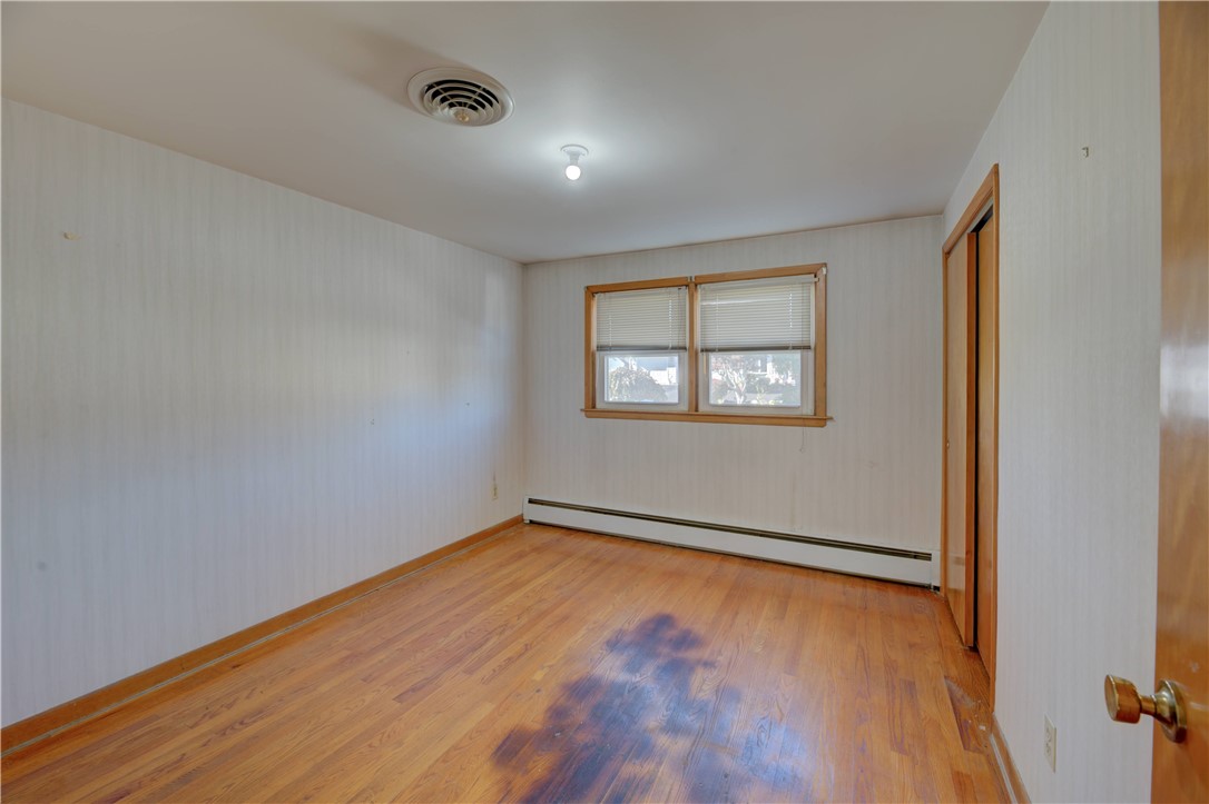 16 Randall Street Smithfield, RI 02828 - Photo 17 of 33