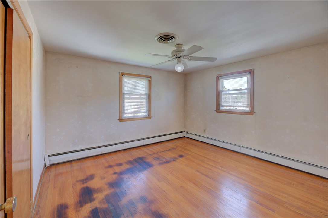 16 Randall Street Smithfield, RI 02828 - Photo 18 of 33