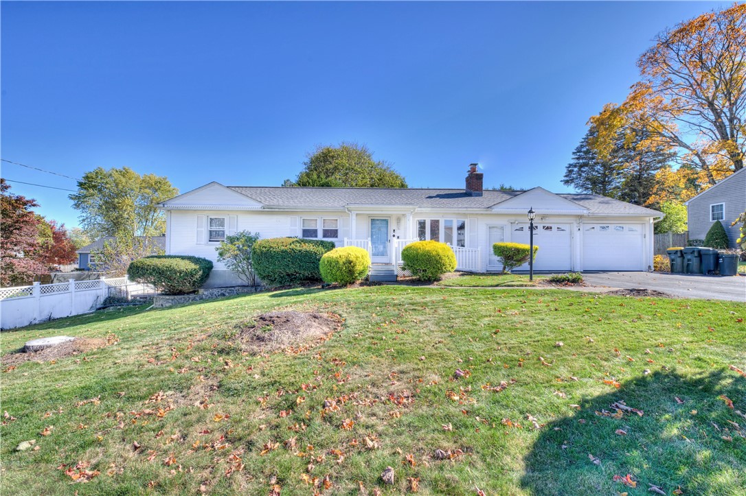 16 Randall Street Smithfield, RI 02828 - Photo 2 of 33