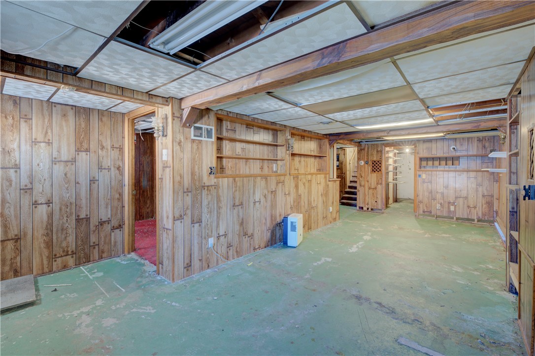 16 Randall Street Smithfield, RI 02828 - Photo 22 of 33