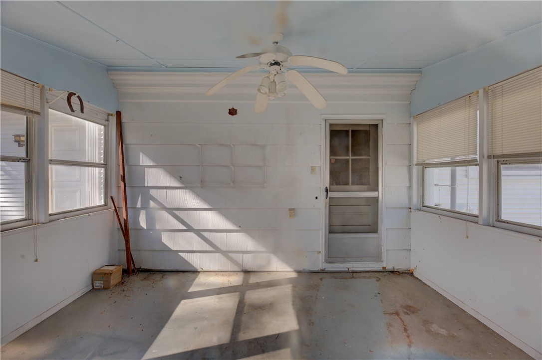 16 Randall Street Smithfield, RI 02828 - Photo 29 of 33