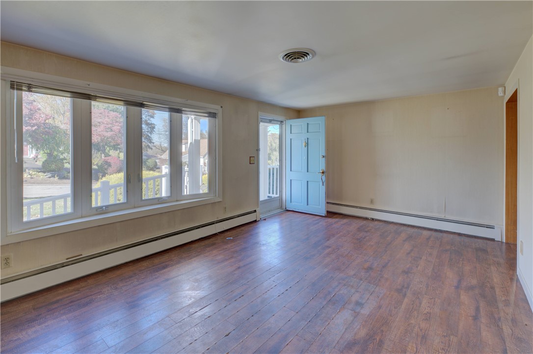 16 Randall Street Smithfield, RI 02828 - Photo 10 of 33