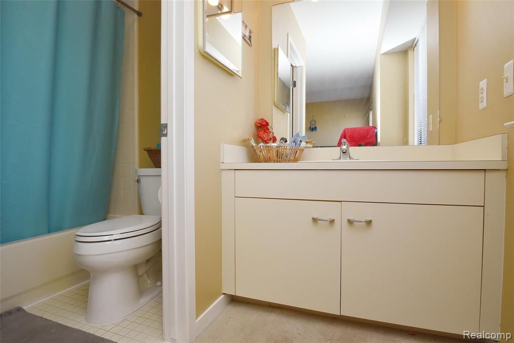 691 Charing Court Rochester Hills, MI 48307 - Photo 24 of 26