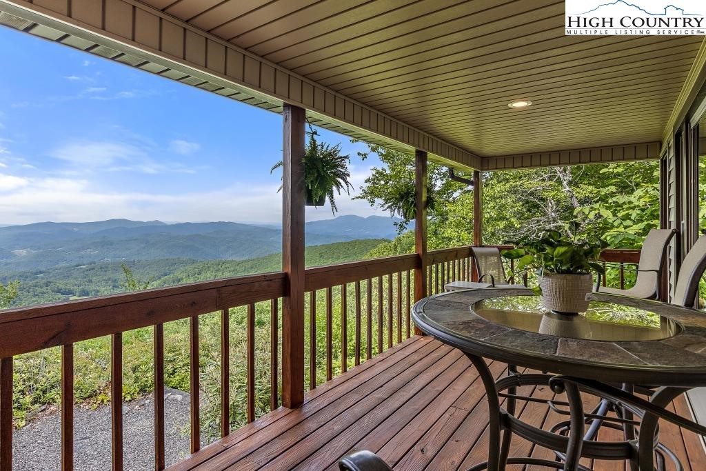 3897 Andy Hicks Road Banner Elk, NC 28604 - Photo 10 of 47 Gallery Image 10