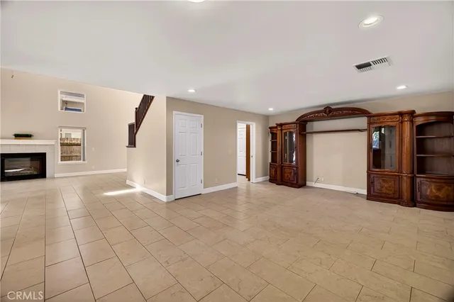 a view of a livingroom with an empty space