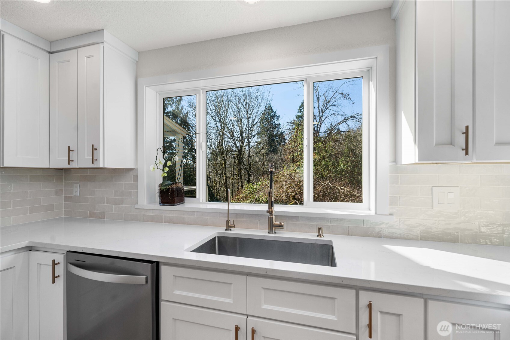 14609 142nd Avenue Southeast Renton, WA 98059 - Photo 10 of 40 Gallery Image 10