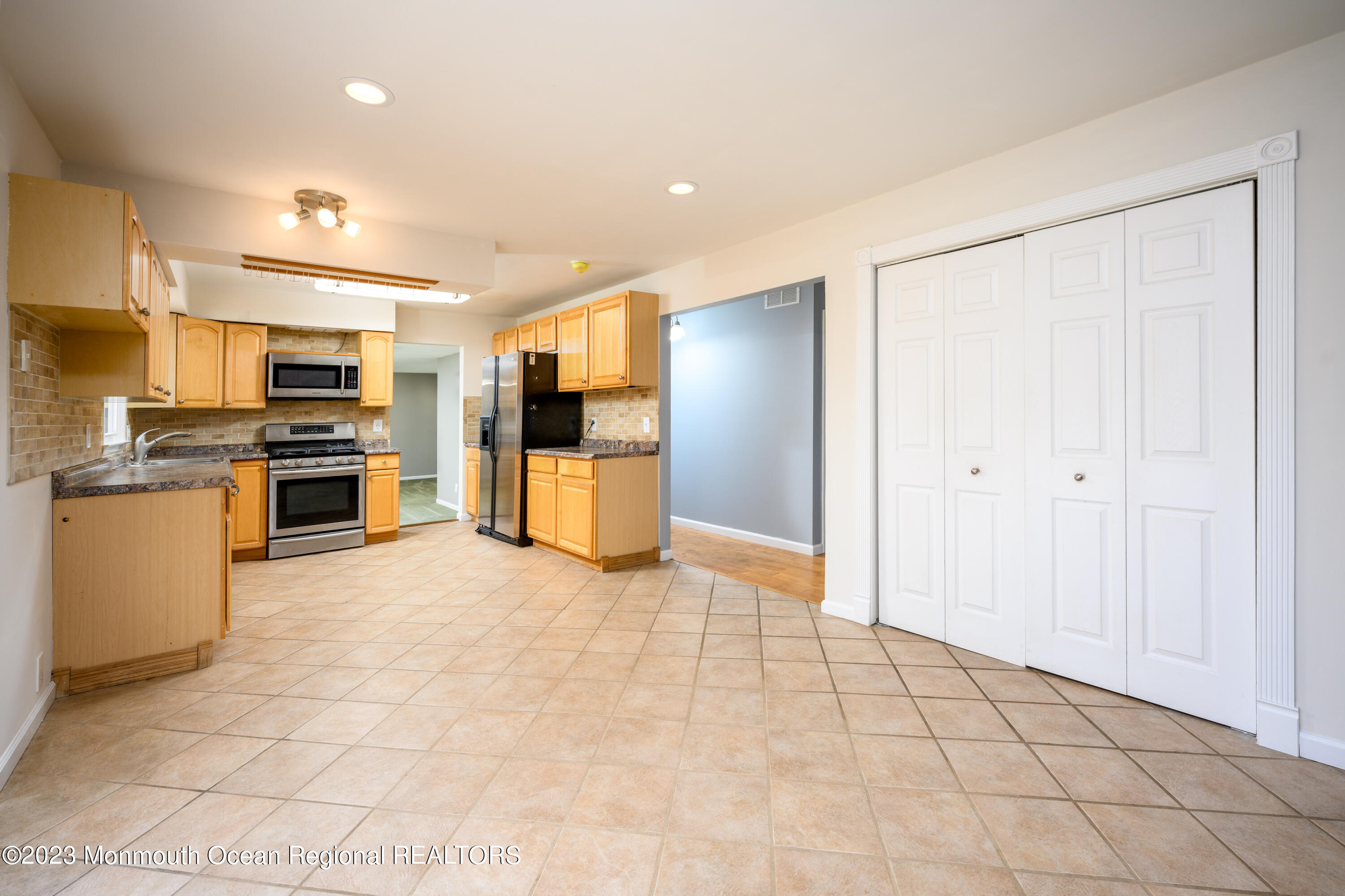 61 Butterfly Road Jackson, NJ 08527 - Photo 12 of 27 61 Butterfly Rd-13