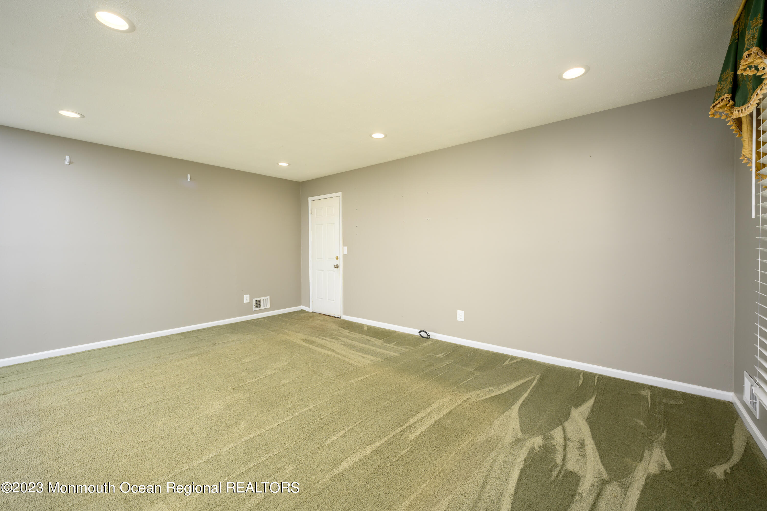 61 Butterfly Road Jackson, NJ 08527 - Photo 8 of 27 61 Butterfly Rd-3