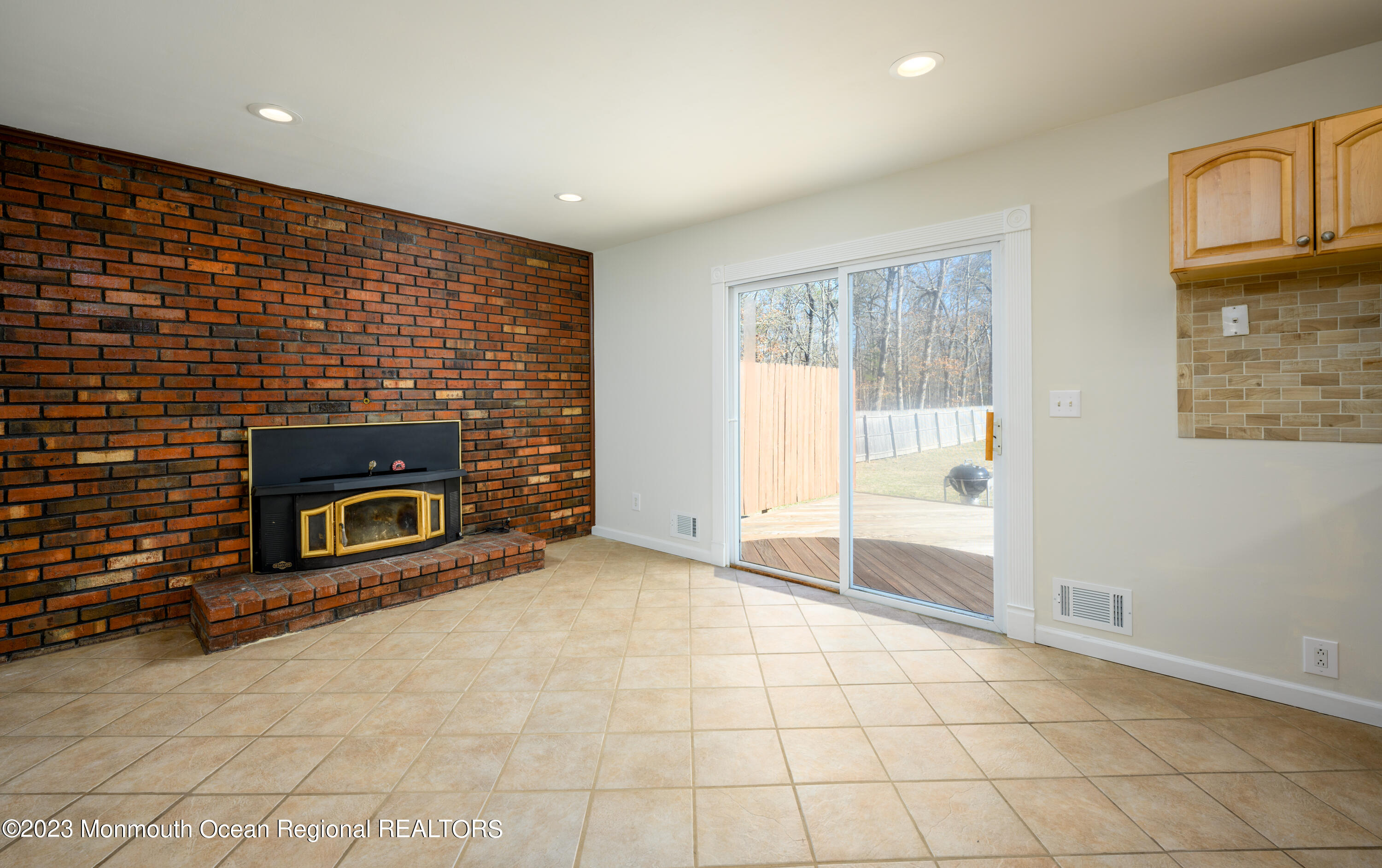 61 Butterfly Road Jackson, NJ 08527 - Photo 9 of 27 61 Butterfly Rd-11