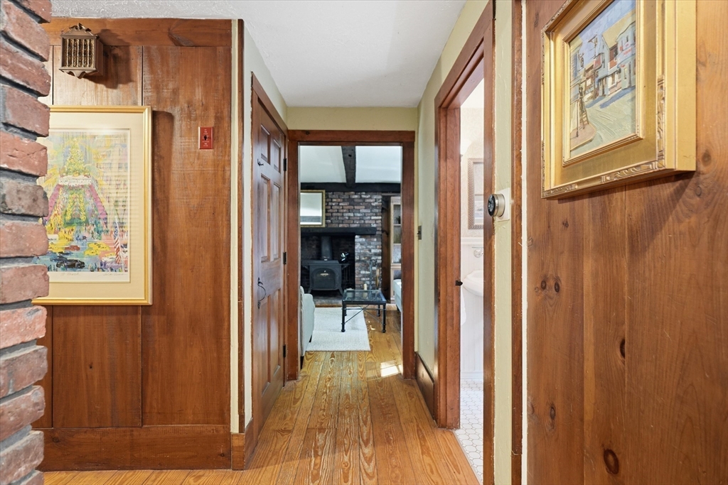 123 Washington Street Boxford, MA 01921 - Photo 10 of 42