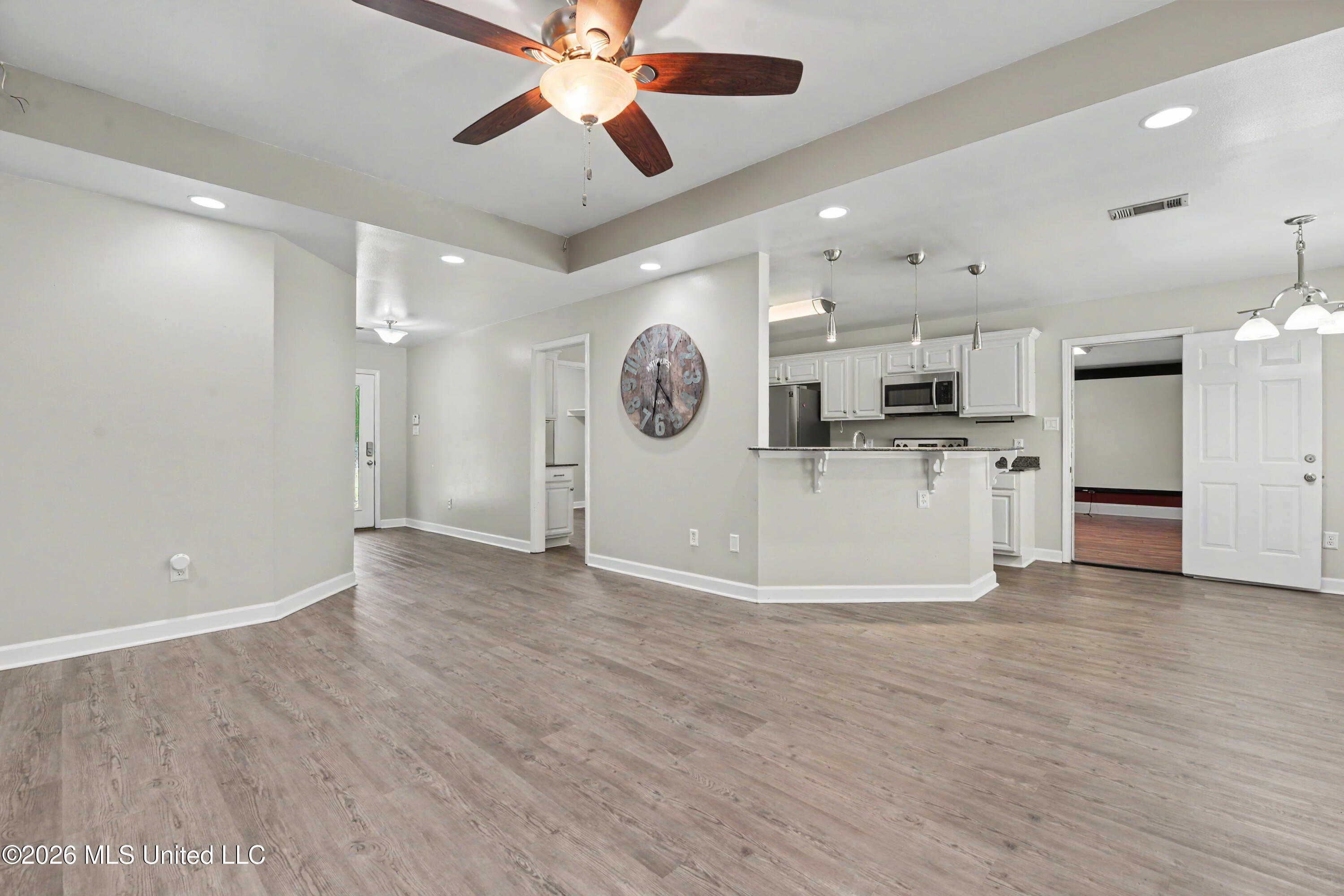16023 Old Joe Moran Road Kiln, MS 39556 - Photo 4 of 37 Living Room