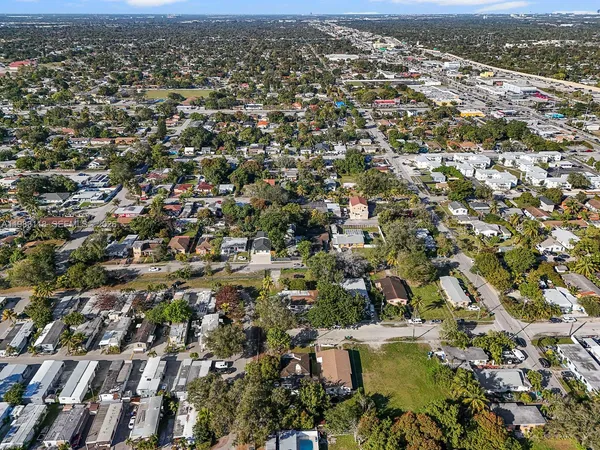 $2,250 | 836 Northwest 98th Street, Unit 838, Miami, FL 33150