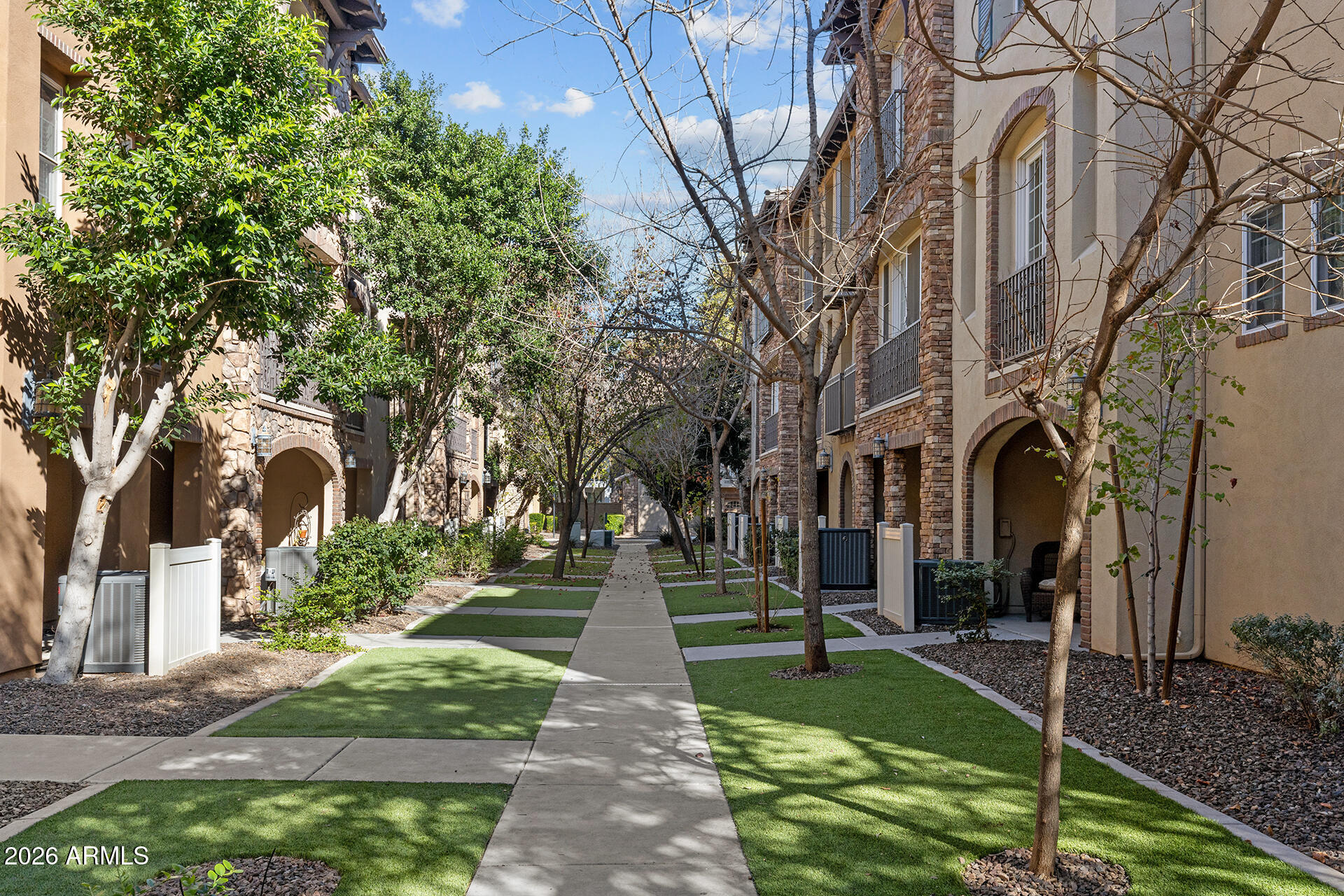 2454 East Roma Avenue Phoenix, AZ 85016 - Photo 28 of 38 64