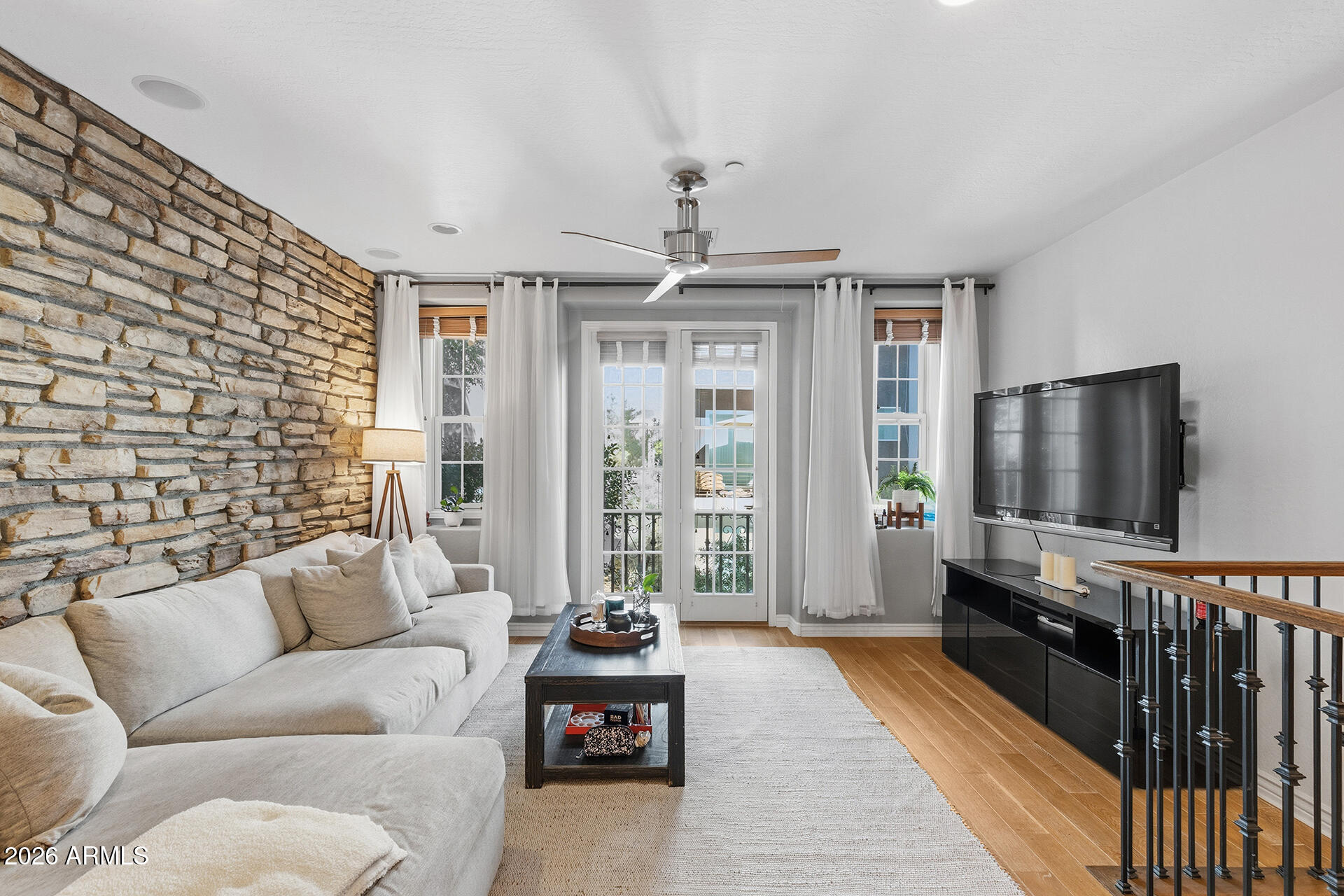 2454 East Roma Avenue Phoenix, AZ 85016 - Photo 2 of 38 57