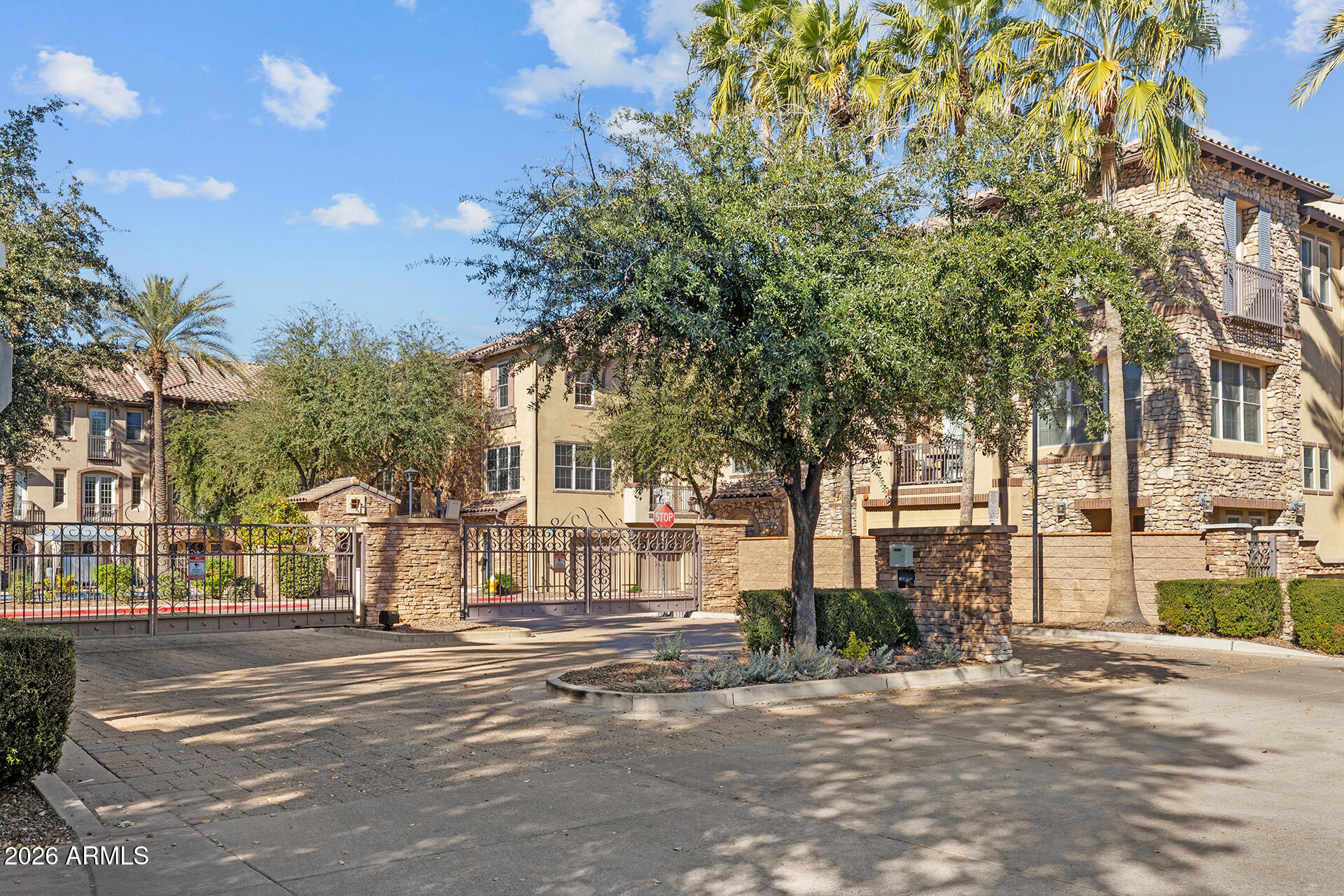 2454 East Roma Avenue Phoenix, AZ 85016 - Photo 37 of 38 68