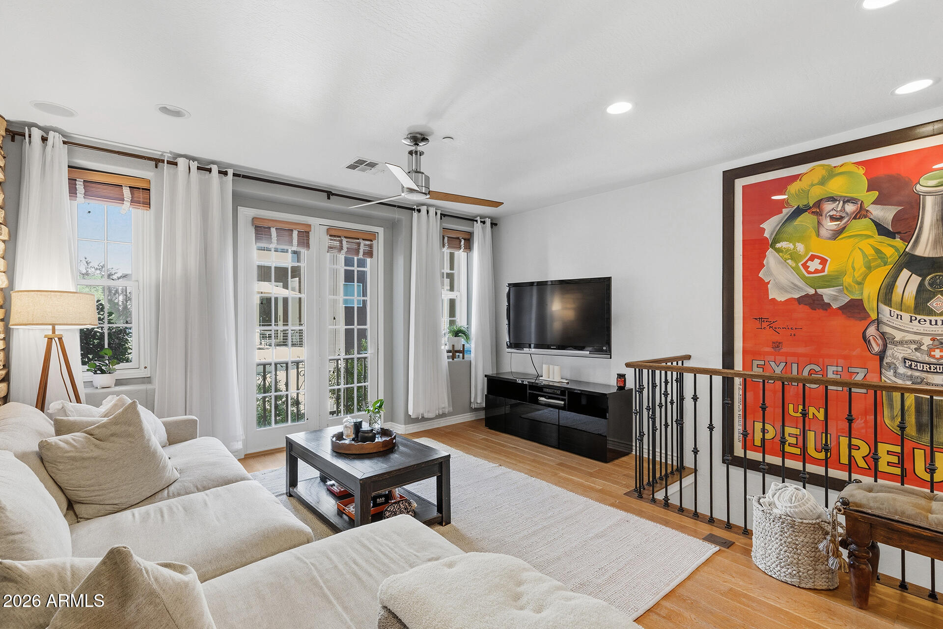 2454 East Roma Avenue Phoenix, AZ 85016 - Photo 3 of 38 56