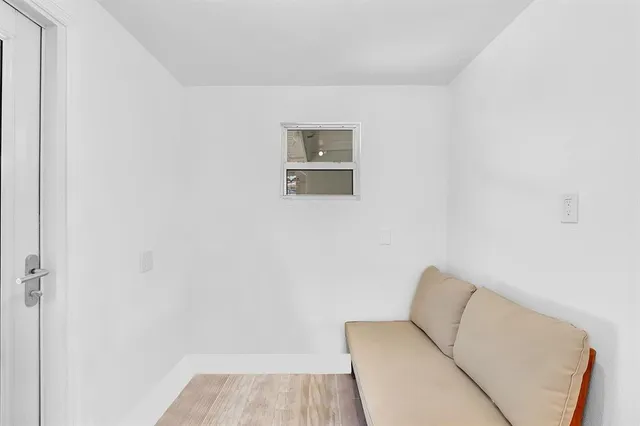 $995,000 | 1580 Northeast 35th Street, Oakland Park, FL 33334