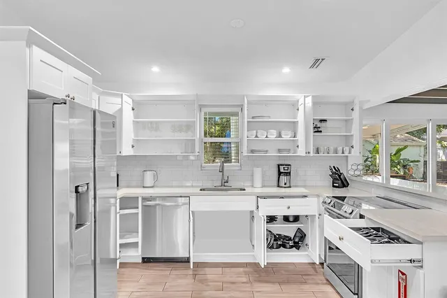 $995,000 | 1580 Northeast 35th Street, Oakland Park, FL 33334