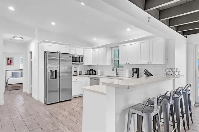 $995,000 | 1580 Northeast 35th Street, Oakland Park, FL 33334