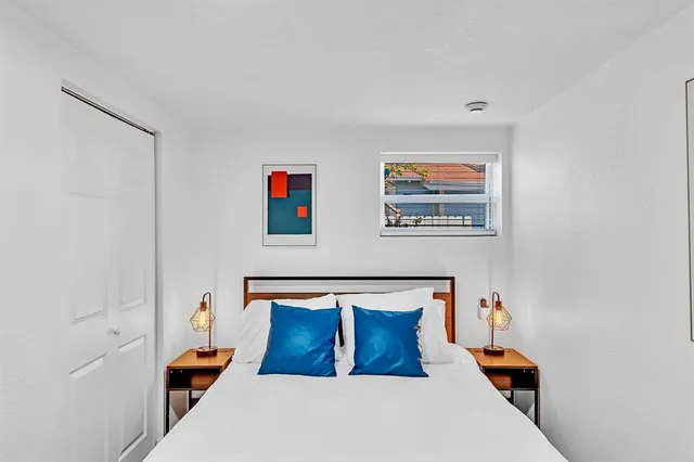 $995,000 | 1580 Northeast 35th Street, Oakland Park, FL 33334