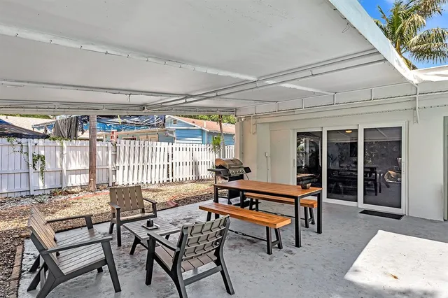 $995,000 | 1580 Northeast 35th Street, Oakland Park, FL 33334