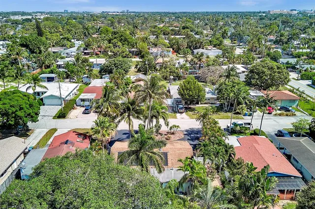 $995,000 | 1580 Northeast 35th Street, Oakland Park, FL 33334