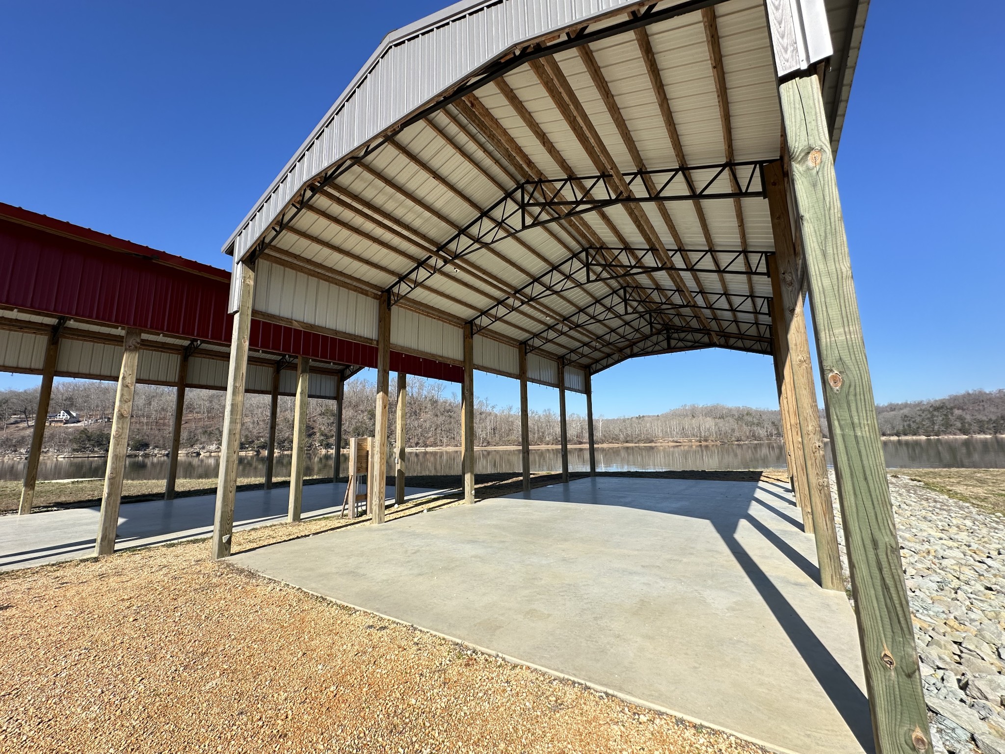 2287 Hardin Bottom River Road Clifton, TN 38425 - Photo 11 of 32 a view of a roof deck