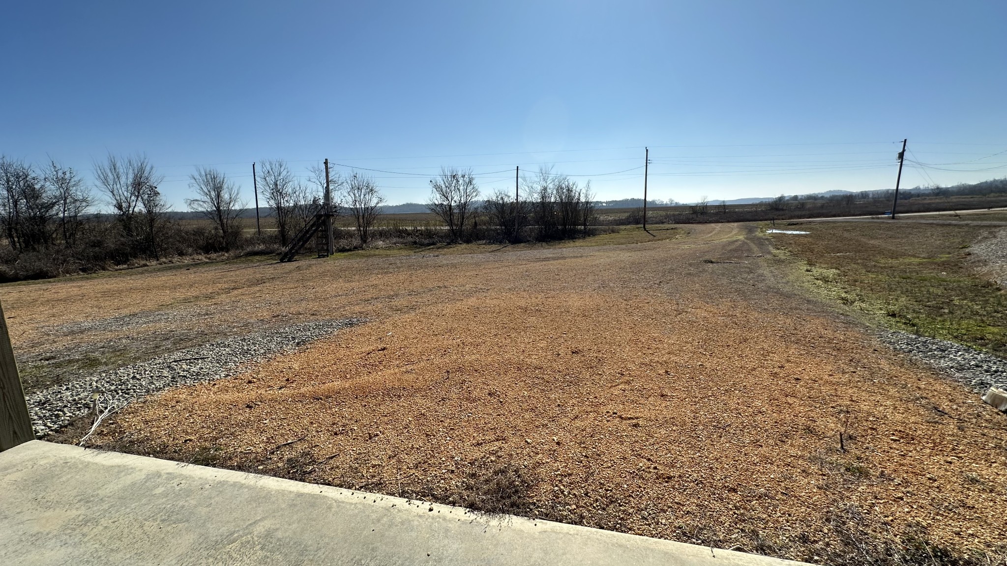 2287 Hardin Bottom River Road Clifton, TN 38425 - Photo 5 of 32 a view of a backyard of the house