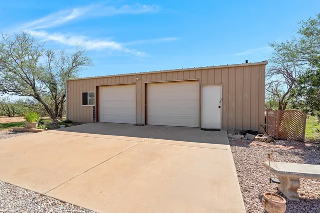 $599,000 | 8264-abc East Dakota Road, Hereford, AZ 85615