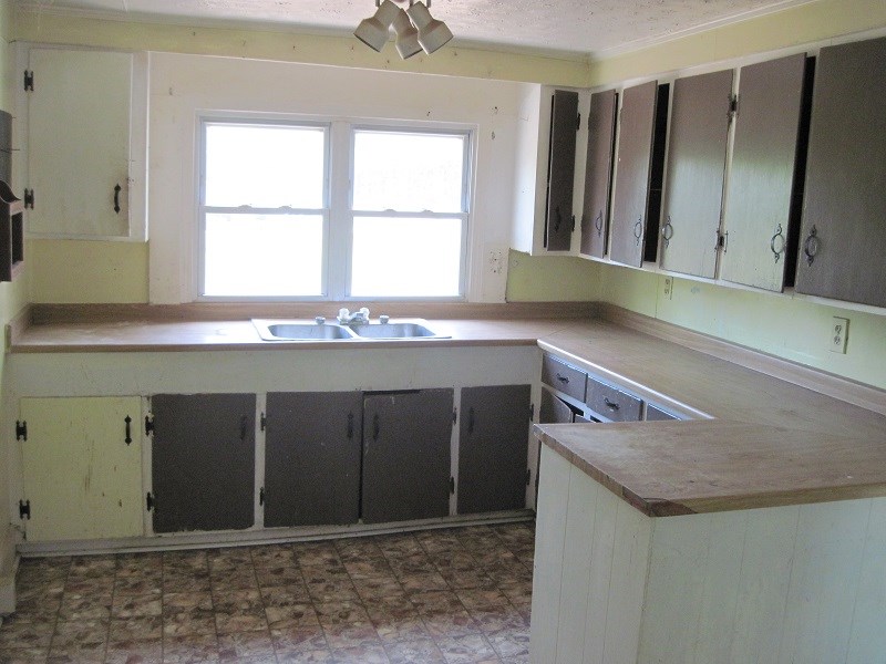 401 Depot Road Pelzer, SC 29669 - Photo 5 of 8