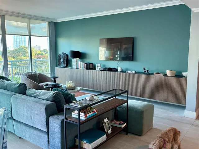 $4,300 | The Roads, Miami, FL 33129