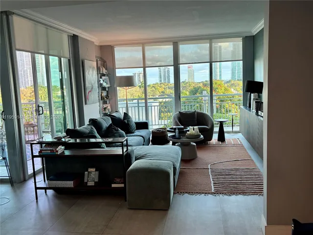 $4,300 | The Roads, Miami, FL 33129