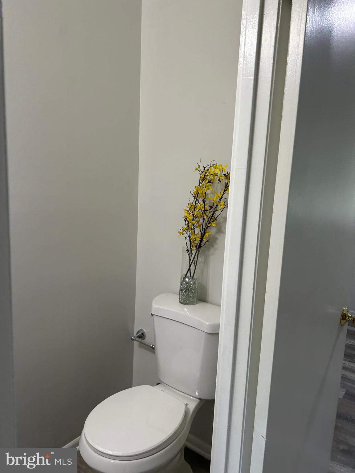 9043 Centerway Road Gaithersburg, MD 20879 - Photo 18 of 44