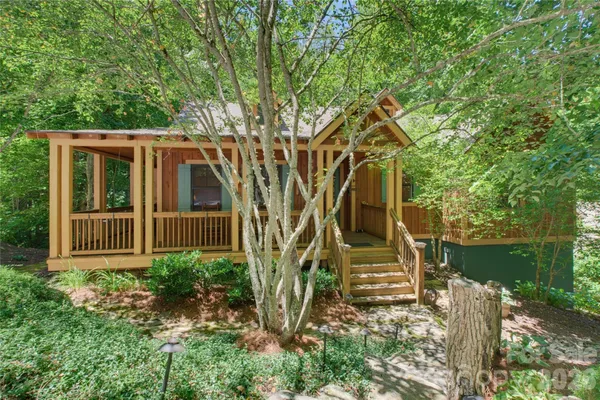 $515,000 | 112 Boulder Crk Lane, Tuckasegee, NC 28783