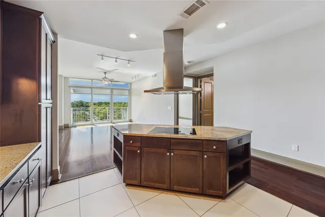 $2,606 | 9870 Gaylord Drive, Unit 1116, Houston, TX 77024