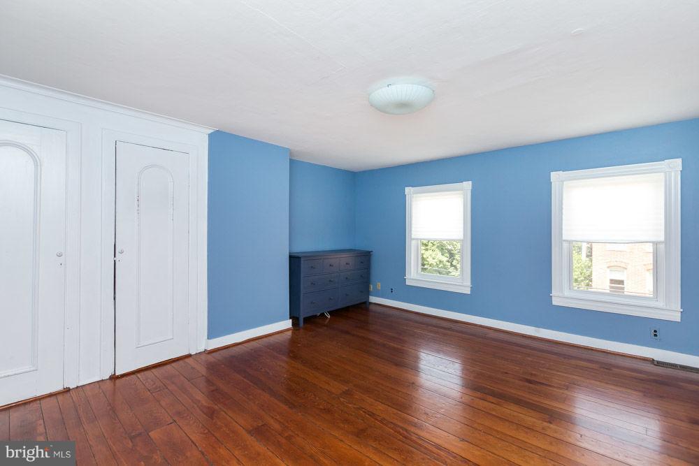 1250 Riverside Avenue Baltimore, MD 21230 - Photo 23 of 30 3rd Floor Bedroom - Large w/Spacious Closets