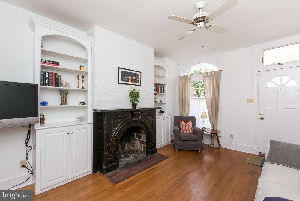 1250 Riverside Avenue Baltimore, MD 21230 - Photo 5 of 30 Beautiful Built Ins, Classic Fireplace Mantel